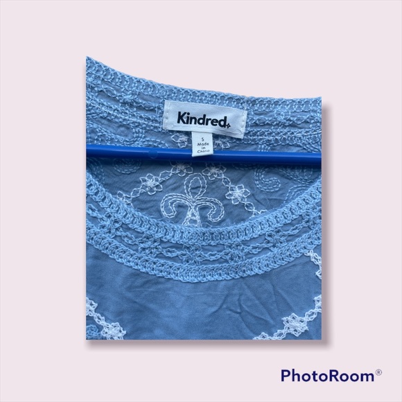 Kindred brand blouse size small - Picture 2 of 3